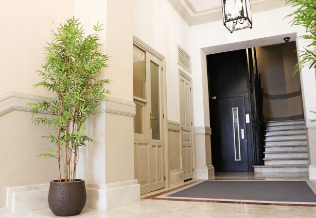 Apartamento en Madrid - M (PRE104C) Apto. de diseño Puerta del Sol 2 Apartamento en Madrid - M (PRE104C) Apto. de diseño Puerta del Sol 2