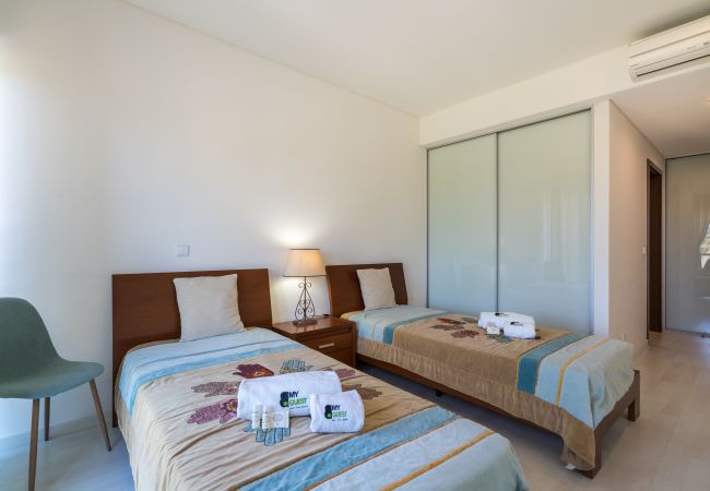 Apartamento en Loulé - Cavalo Preto Beach Apartment (S33) Apartamento en Loulé - Cavalo Preto Beach Apartment (S33)