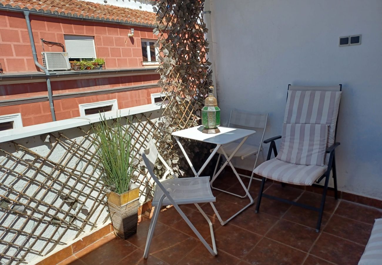 Apartamento en Madrid - M (VAL375) Ap. Chueca-Fuencarral patio privado Apartamento en Madrid - M (VAL375) Ap. Chueca-Fuencarral patio privado