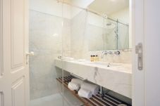 Estudio en Oporto - YOUROPO - Market 3B
