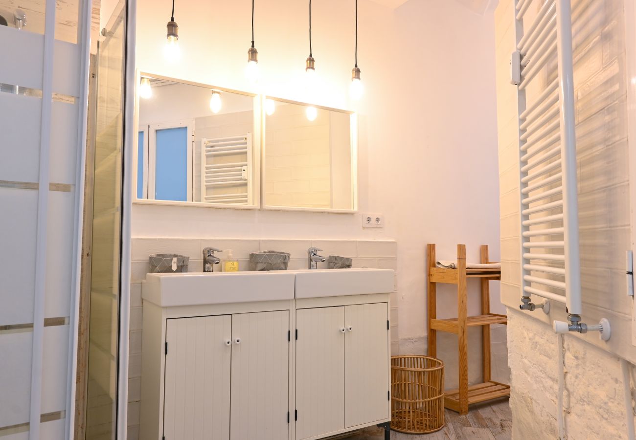 Apartamento en Madrid - M (MEN300) Moderno y elegante ap. Barrio Ibiza Apartamento en Madrid - M (MEN300) Moderno y elegante ap. Barrio Ibiza