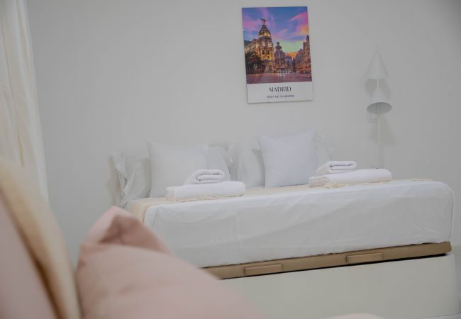 Estudio en Madrid - M (MLU4B2) TETUAN "EL RETIRO" Estudio en Madrid - M (MLU4B2) TETUAN "EL RETIRO"