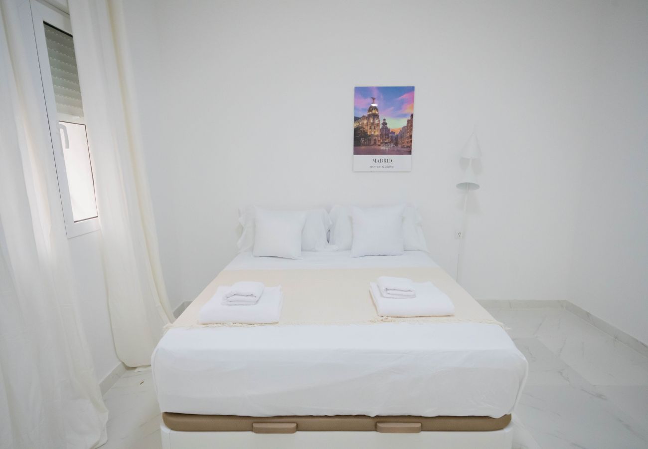 Estudio en Madrid - M (MLU4B2) TETUAN "EL RETIRO" Estudio en Madrid - M (MLU4B2) TETUAN "EL RETIRO"