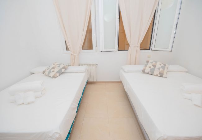 Apartamento en Madrid - M (DIN131F) Habitaciones en alquiler en Barrio Chu Apartamento en Madrid - M (DIN131F) Habitaciones en alquiler en Barrio Chu