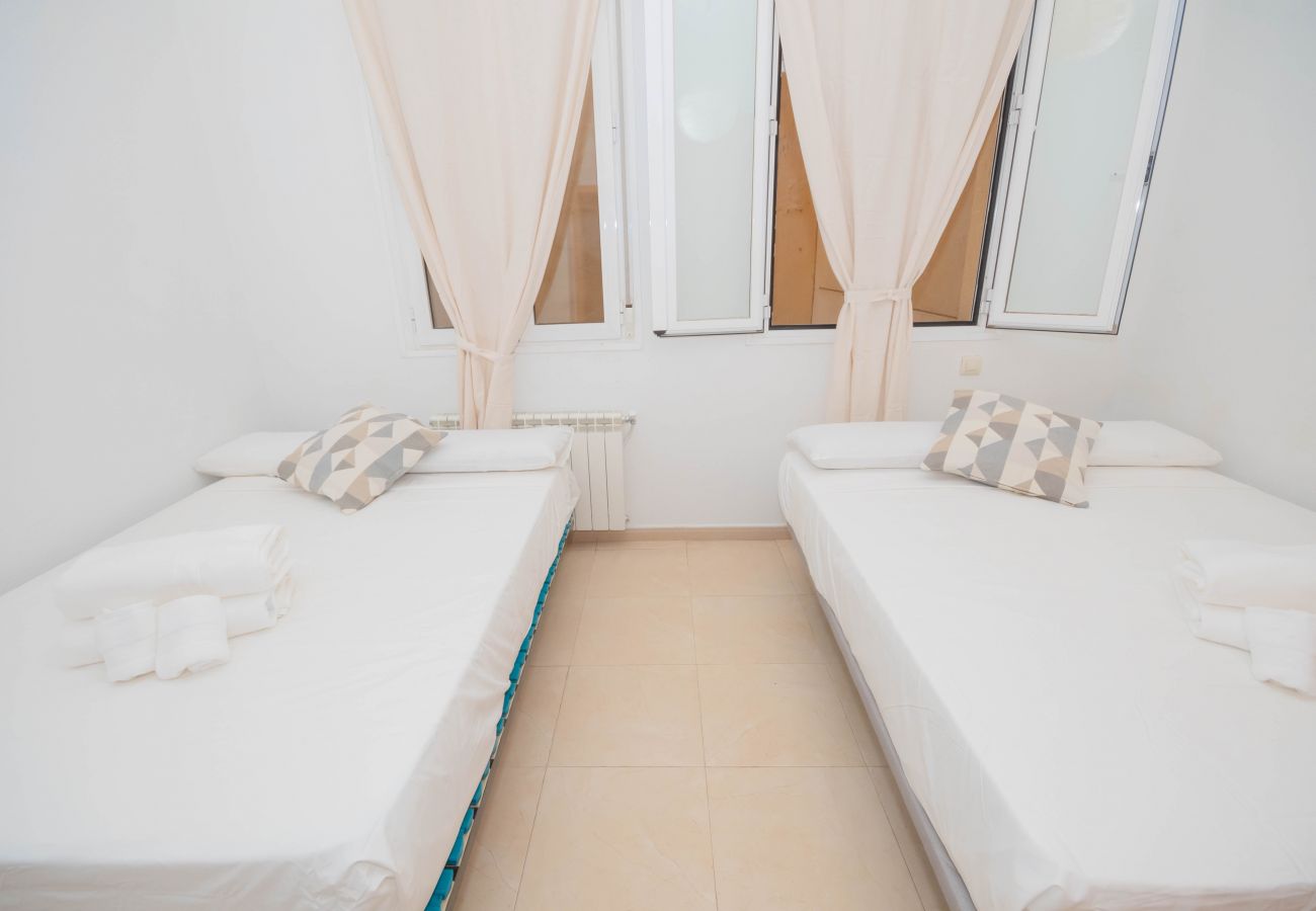 Apartamento en Madrid - M (DIN131F) Habitaciones en alquiler en Barrio Chu Apartamento en Madrid - M (DIN131F) Habitaciones en alquiler en Barrio Chu