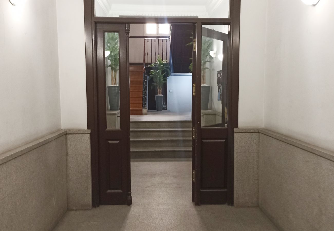 Apartamento en Madrid - M (DIN131F) Habitaciones en alquiler en Barrio Chu Apartamento en Madrid - M (DIN131F) Habitaciones en alquiler en Barrio Chu