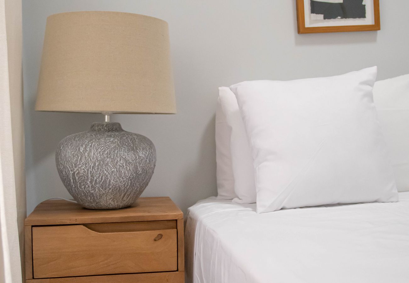 Apartamento en Madrid - M (TOP111) Luminoso y amplio apartamento en Cuatro Apartamento en Madrid - M (TOP111) Luminoso y amplio apartamento en Cuatro