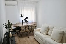 Apartamento en Madrid - M (ACC382B) Coqueto y Cómodo apartamento en Entrev