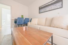 Apartamento en Madrid - M (MRI523I) Elegante y cómodo apartamento de tres