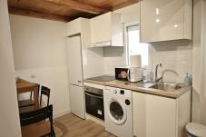 Estudio en Madrid - M (MPE35A) Exquisito Estudio con Cama en Mezanine