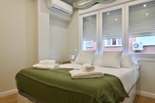 Apartamento en Madrid - M (JRJ45) Exclusivo Apartamento de Tres Dormitorio