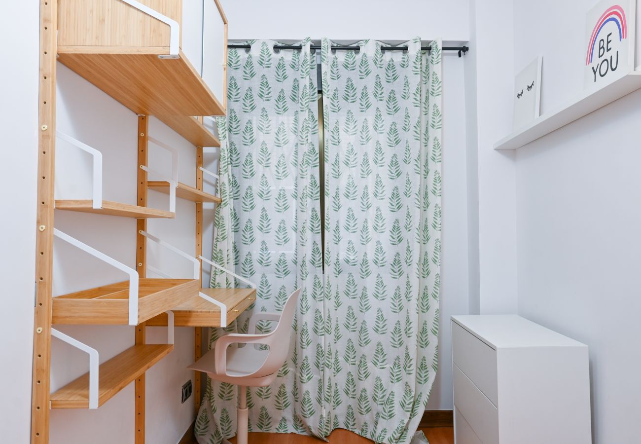 Apartamento en Madrid - M (ECA103)Acogedora vivienda de 2 dormitorios en C Apartamento en Madrid - M (ECA103)Acogedora vivienda de 2 dormitorios en C