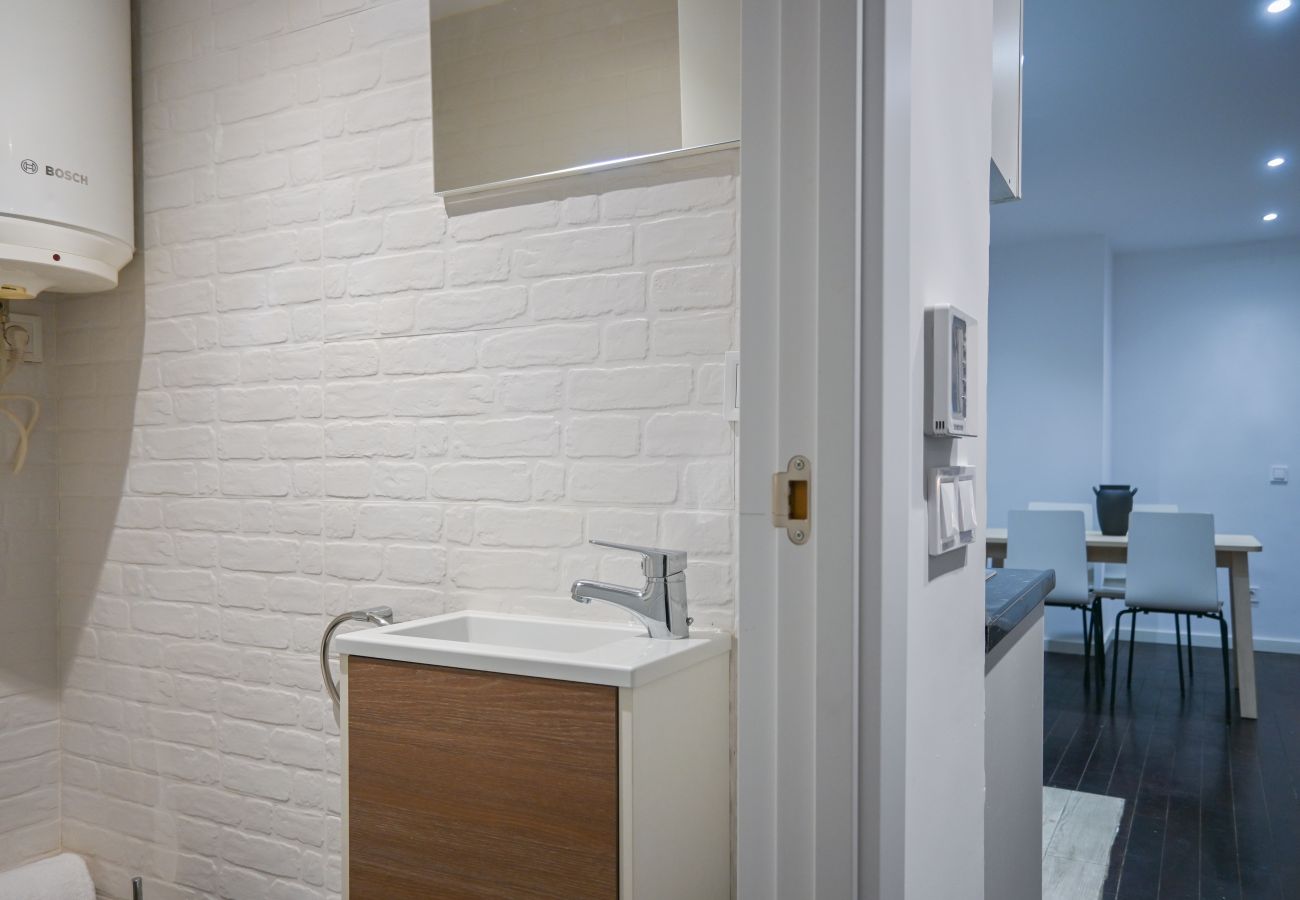 Apartamento en Madrid - M (SEN1692)Amplio Apartamento con Balcón en Calle  Apartamento en Madrid - M (SEN1692)Amplio Apartamento con Balcón en Calle