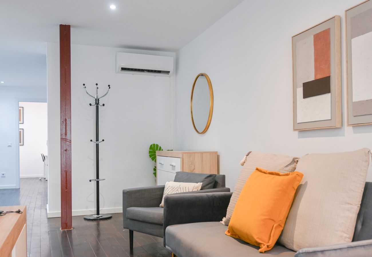 Apartamento en Madrid - M (SEN1692)Amplio Apartamento con Balcón en Calle  Apartamento en Madrid - M (SEN1692)Amplio Apartamento con Balcón en Calle