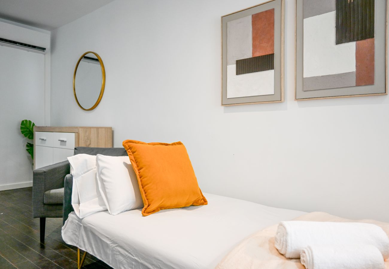 Apartamento en Madrid - M (SEN1692)Amplio Apartamento con Balcón en Calle  Apartamento en Madrid - M (SEN1692)Amplio Apartamento con Balcón en Calle