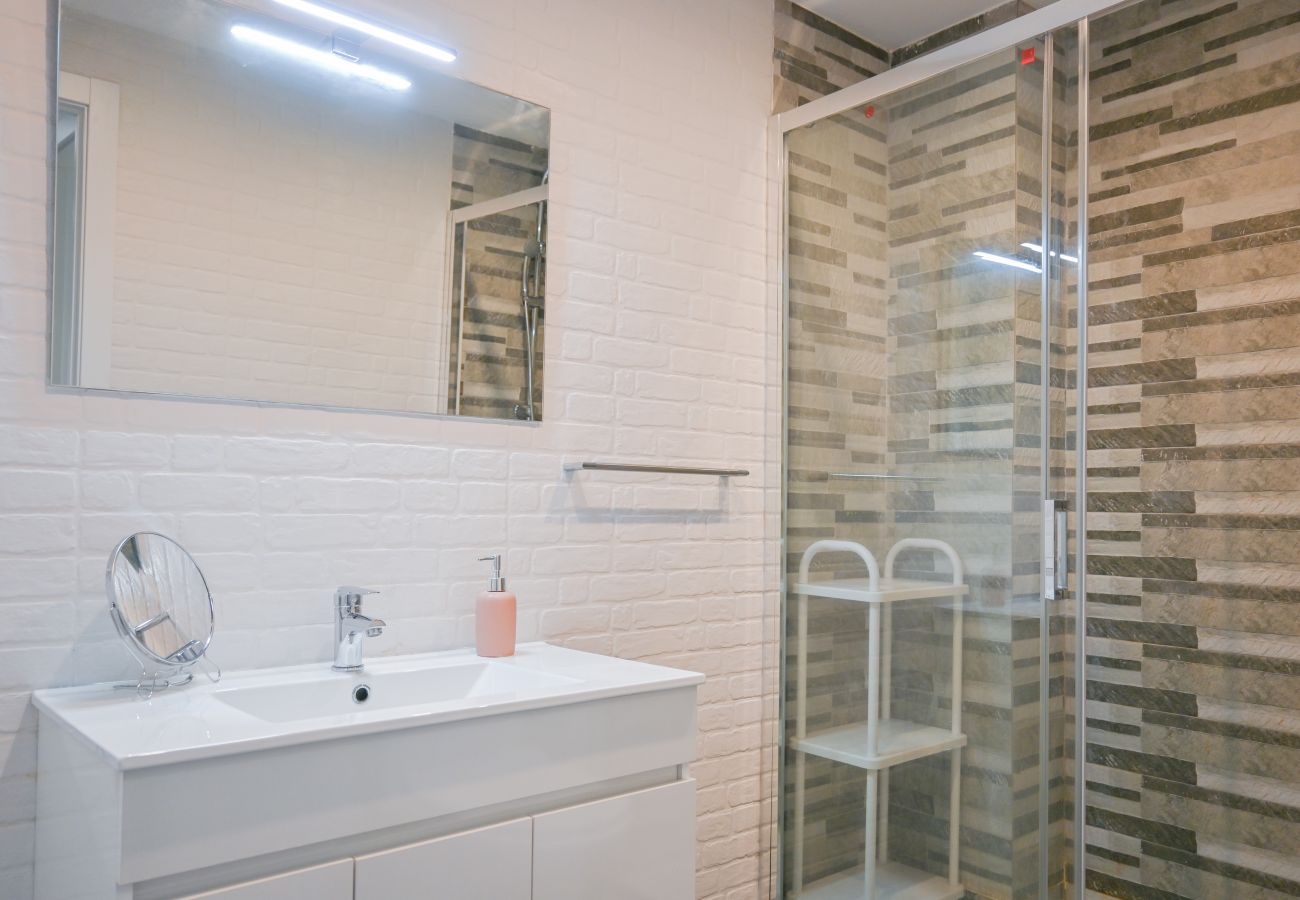 Apartamento en Madrid - M (SEN1692)Amplio Apartamento con Balcón en Calle  Apartamento en Madrid - M (SEN1692)Amplio Apartamento con Balcón en Calle