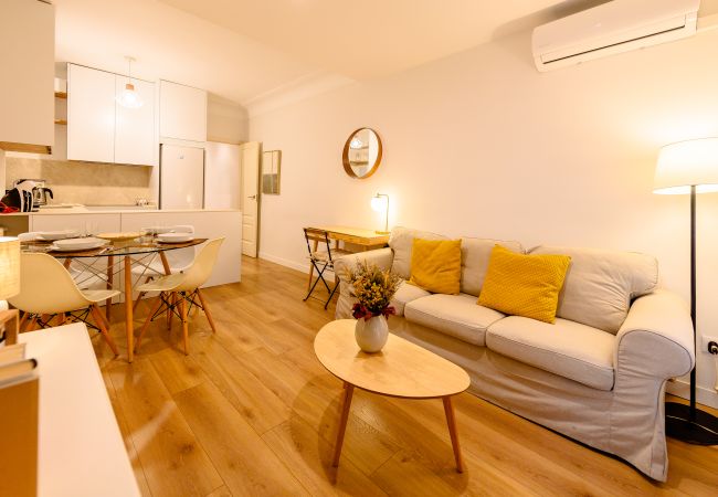Apartamento en Madrid - M (JAM471)Apartamento Luminoso con Balcón e