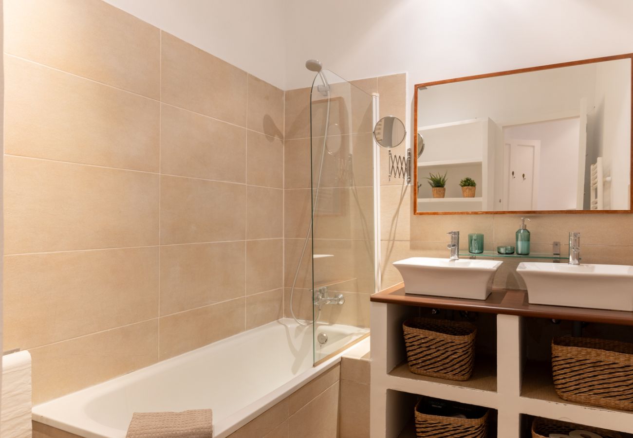 Apartamento en Madrid - M (SEN352)Elegante y luminoso piso en el corazón d Apartamento en Madrid - M (SEN352)Elegante y luminoso piso en el corazón d