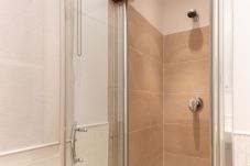 Apartamento en Madrid - M (SEN35)Elegante y luminoso piso en el corazón de