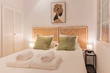 Apartamento en Madrid - M (SEN35)Elegante y luminoso piso en el corazón de