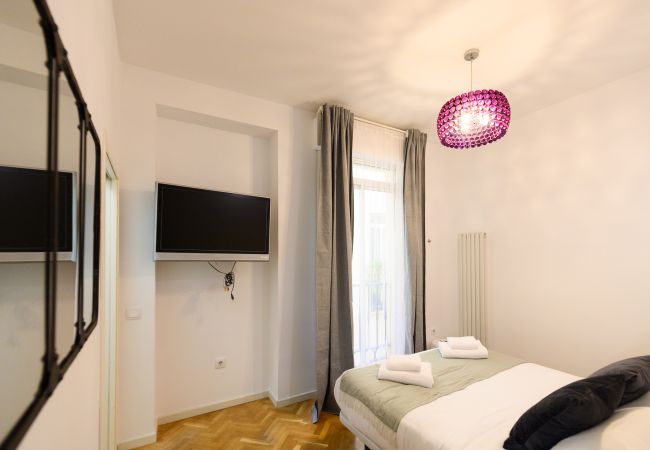 Apartamento en Madrid - M (PSM92) Elegante vivienda de 3 habitaciones en e Apartamento en Madrid - M (PSM92) Elegante vivienda de 3 habitaciones en e