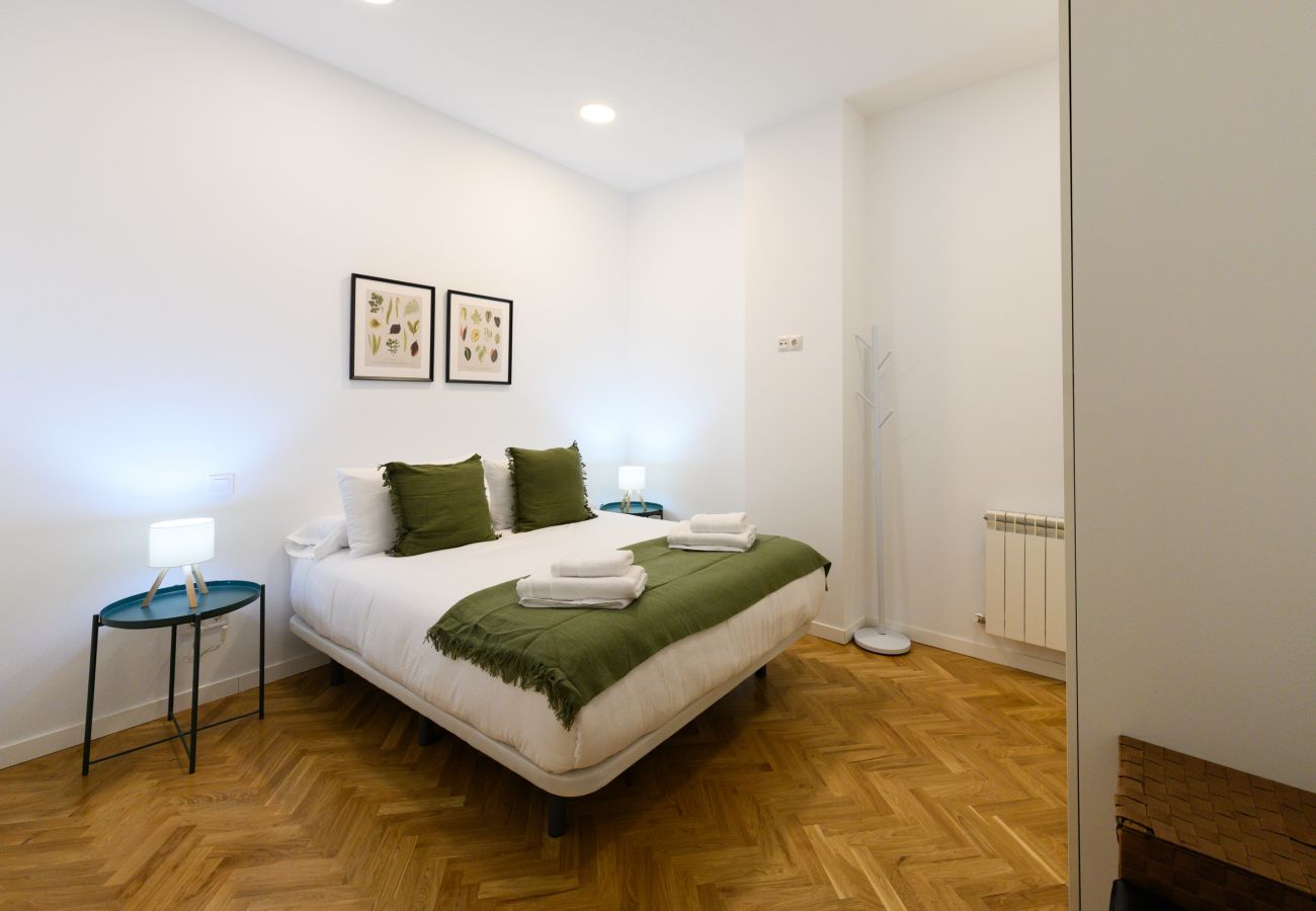 Apartamento en Madrid - M (PSM92) Elegante vivienda de 3 habitaciones en e Apartamento en Madrid - M (PSM92) Elegante vivienda de 3 habitaciones en e