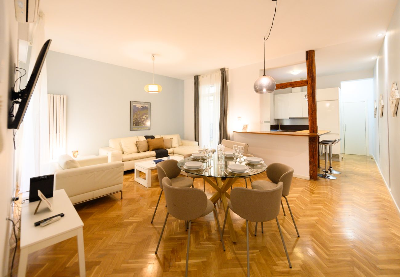 Apartamento en Madrid - M (PSM92) Elegante vivienda de 3 habitaciones en e Apartamento en Madrid - M (PSM92) Elegante vivienda de 3 habitaciones en e