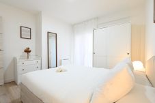 Apartamento en Madrid - M (PNE284D) Confort y Estilo en un Piso con Terraz