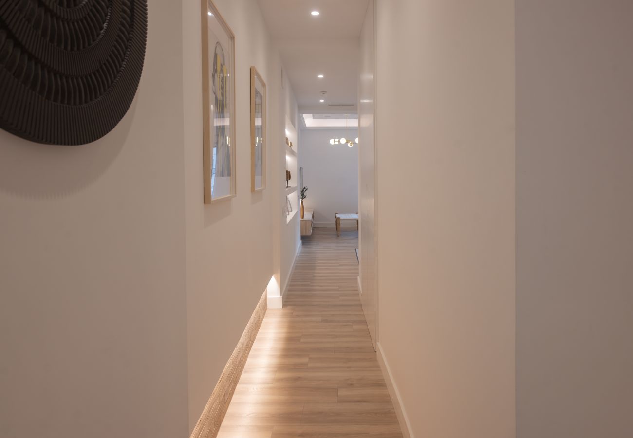 Apartamento en Madrid - M (ASB195) Escápate al Encanto Urbano: Piso con Ba Apartamento en Madrid - M (ASB195) Escápate al Encanto Urbano: Piso con Ba