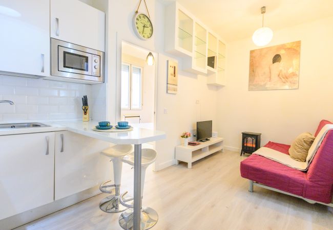 Apartamento en Madrid - M (AMA272) Acogedor piso de 1 dormitorio a poco m Apartamento en Madrid - M (AMA272) Acogedor piso de 1 dormitorio a poco m