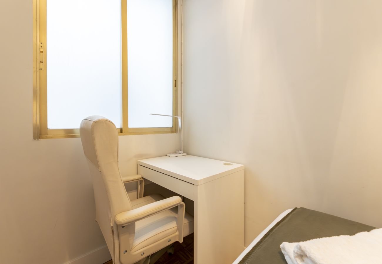 Apartamento en Madrid - M (TOL254)Acogedor piso con balcones en el centro  Apartamento en Madrid - M (TOL254)Acogedor piso con balcones en el centro