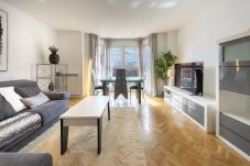 Apartamento en Madrid - M (ACA65)Amplio piso de 3 dormitorios y 2 baños en