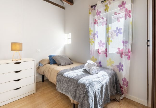 Apartamento en Madrid - M (AMP964)Piso de 2 dormitorios a pasos del Museo  Apartamento en Madrid - M (AMP964)Piso de 2 dormitorios a pasos del Museo