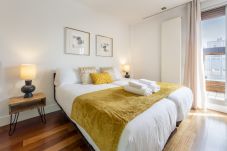 Apartamento en Madrid - M (BAS15)Dúplex de 3 Dormitorios – Amplio, Luminos