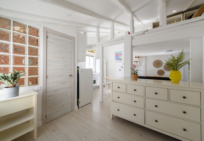 Apartamento en Madrid - M (SVF154) Piso tipo loft de 1 dormitorio en el ce Apartamento en Madrid - M (SVF154) Piso tipo loft de 1 dormitorio en el ce