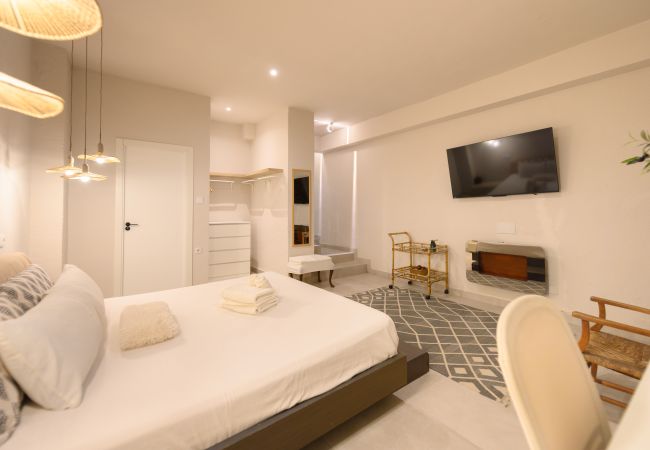 Apartamento en Madrid - M (PVB40)Apartamento con Estilo Único y Barra-Bar