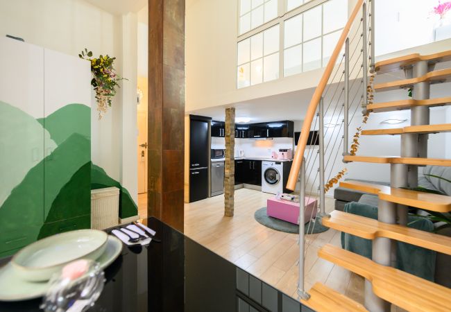 Apartamento en Madrid - M (HOR291)Moderno dúplex de 1 dormitorio con toda Apartamento en Madrid - M (HOR291)Moderno dúplex de 1 dormitorio con toda