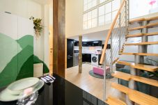 Apartamento en Madrid - M (HOR291)Moderno dúplex de 1 dormitorio con toda