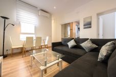 Apartamento en Madrid - M (CAR1012)Apartamento  con 2 dormitorios, 2 baño