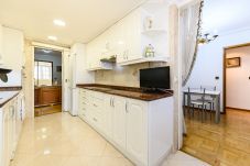 Apartamento en Madrid - M (SVI166B) Amplio y luminoso piso de 3 dormitorio