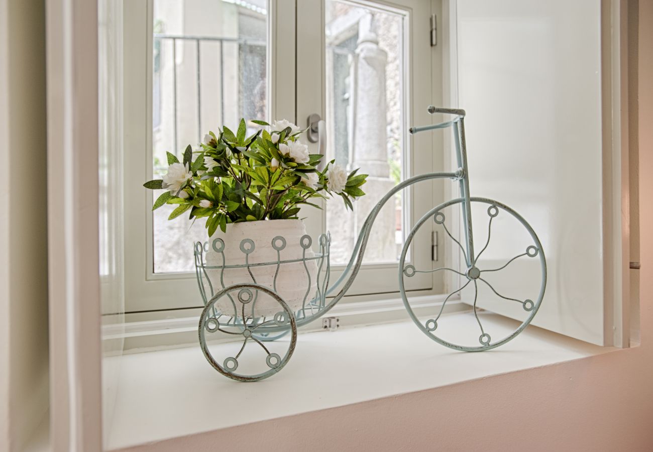 Studio à Lisbonne - Alfama Boutique Apartment (C44) Studio à Lisbonne - Alfama Boutique Apartment (C44)