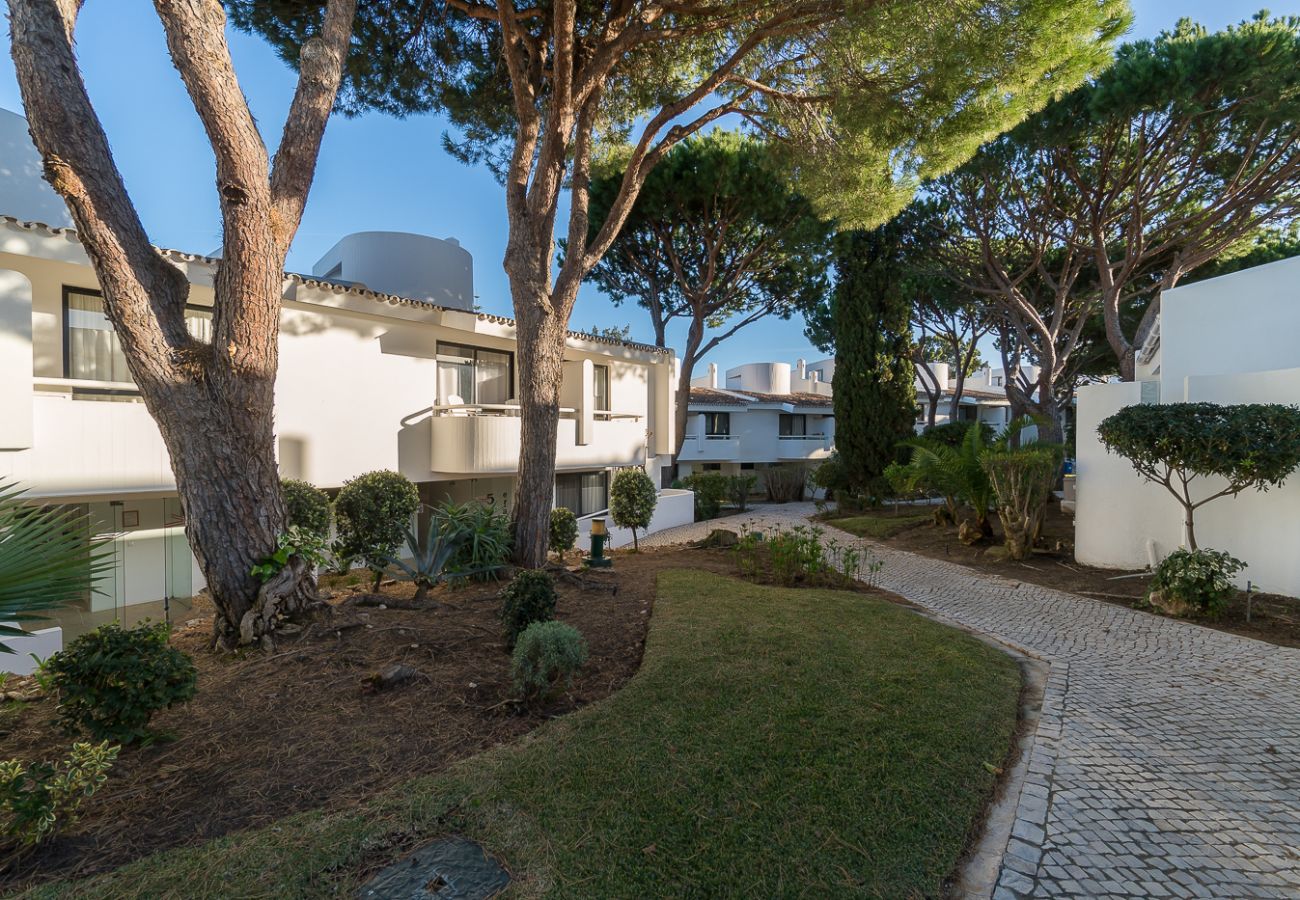 Studio à Quinta do Lago - Quinta do Lago Mezzanine Apartment (S02) Studio à Quinta do Lago - Quinta do Lago Mezzanine Apartment (S02)
