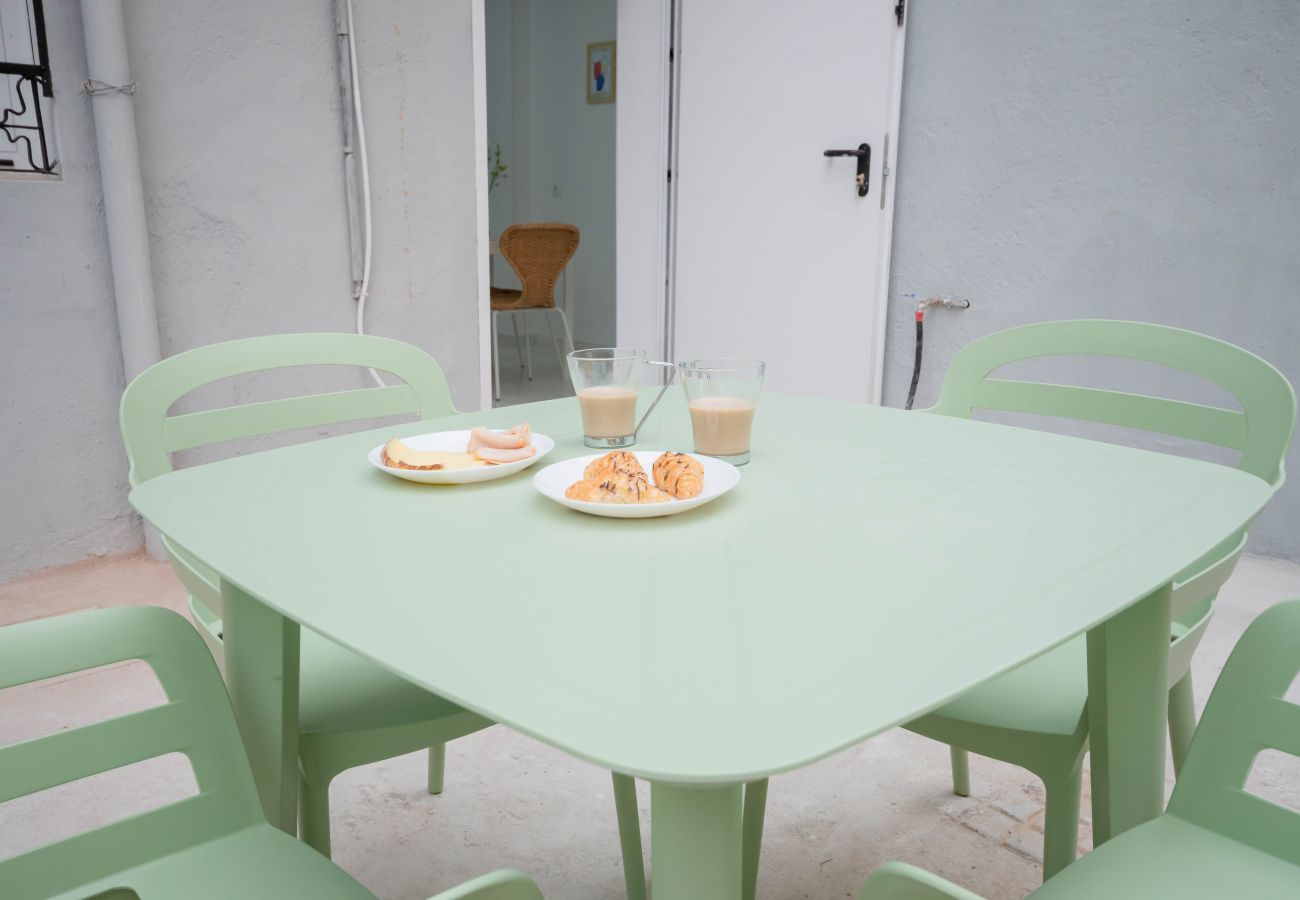 Studio à Madrid - M (MLU4B2) TETUAN "EL RETIRO" Studio à Madrid - M (MLU4B2) TETUAN "EL RETIRO"