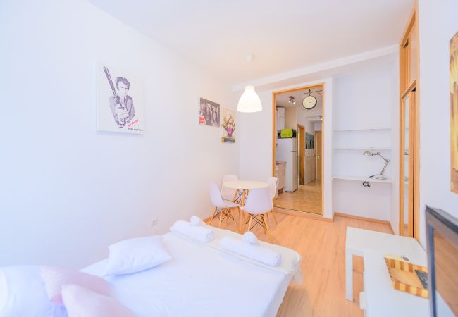 Studio à Madrid - M (ARA10) Arandano 1- Tetuan-Valdeacederas Studio à Madrid - M (ARA10) Arandano 1- Tetuan-Valdeacederas