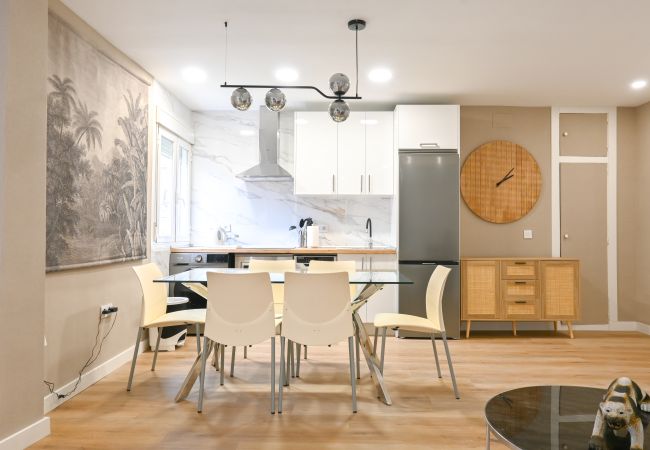 Appartement à Madrid - M (VIL45) Amplia Casa de 3 Dormitorios: Vive la Na Appartement à Madrid - M (VIL45) Amplia Casa de 3 Dormitorios: Vive la Na