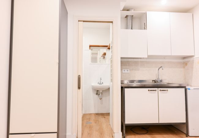 Studio à Madrid - M (SLR16)  Lindo estudio en barrio Justicia Studio à Madrid - M (SLR16)  Lindo estudio en barrio Justicia