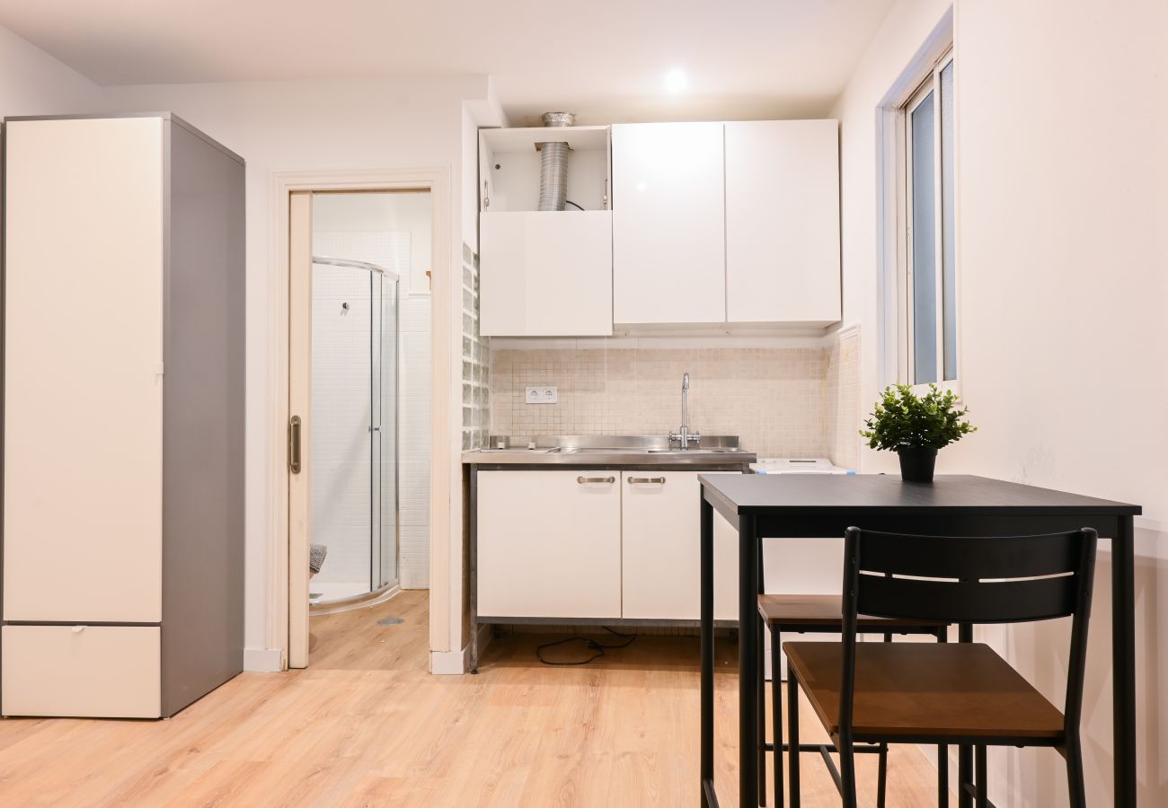 Studio à Madrid - M (SLR16)  Lindo estudio en barrio Justicia Studio à Madrid - M (SLR16)  Lindo estudio en barrio Justicia