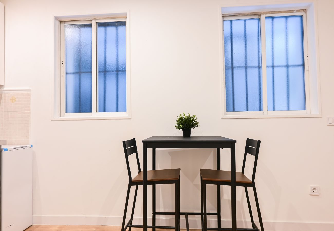 Studio à Madrid - M (SLR16)  Lindo estudio en barrio Justicia Studio à Madrid - M (SLR16)  Lindo estudio en barrio Justicia