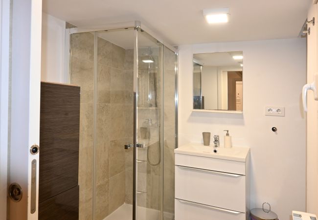 Appartement à Madrid - M (VAR120) Piso moderno y práctico en Chamberí Appartement à Madrid - M (VAR120) Piso moderno y práctico en Chamberí
