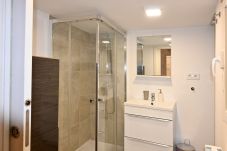 Appartement à Madrid - M (VAR12) Piso moderno y práctico en Chamberí